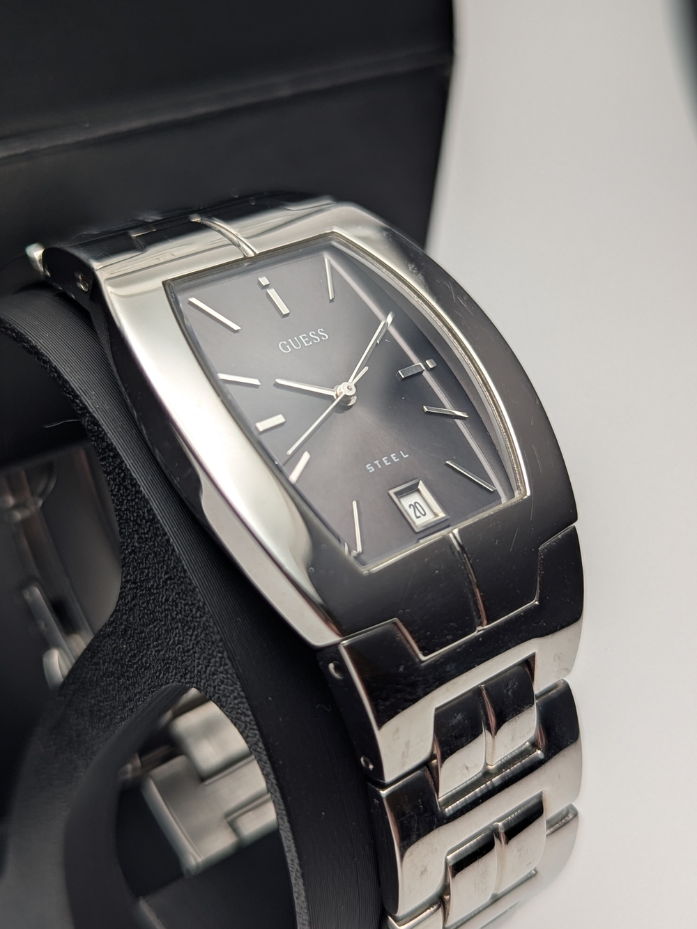 GUESS Men's Silver Steel Bracelet Watch - Black Dial